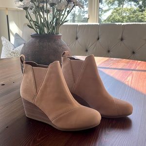 Tom’s - Tan - Kelsey- Pull On Wedge Bootie- Size 8.5 - New..Never Been Worn